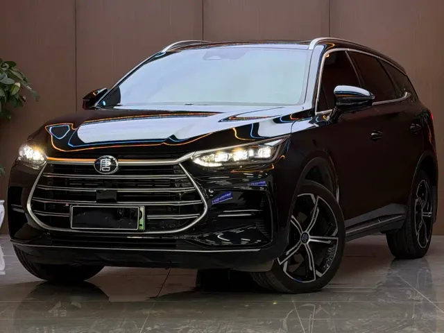 BYD Tang — Фото автомобиля 3