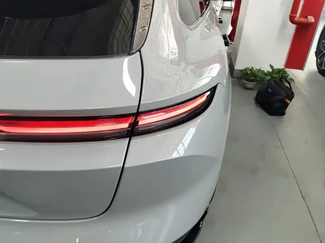 Nio ET5 Touring — Фото автомобиля 7