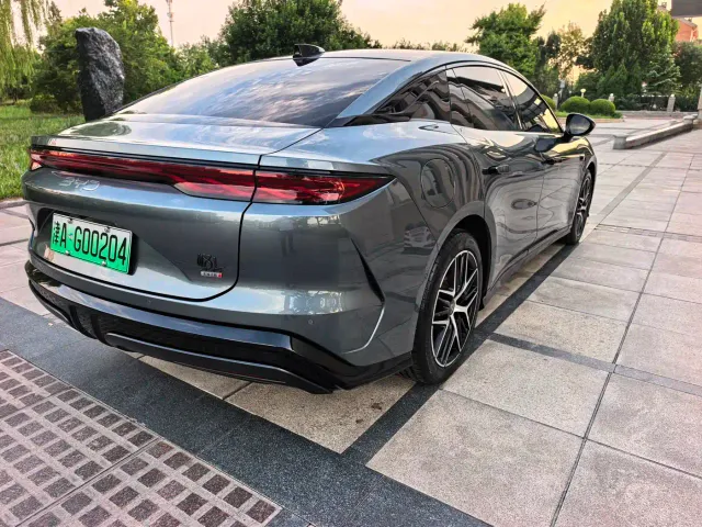 BYD Han L — Фото автомобиля 6