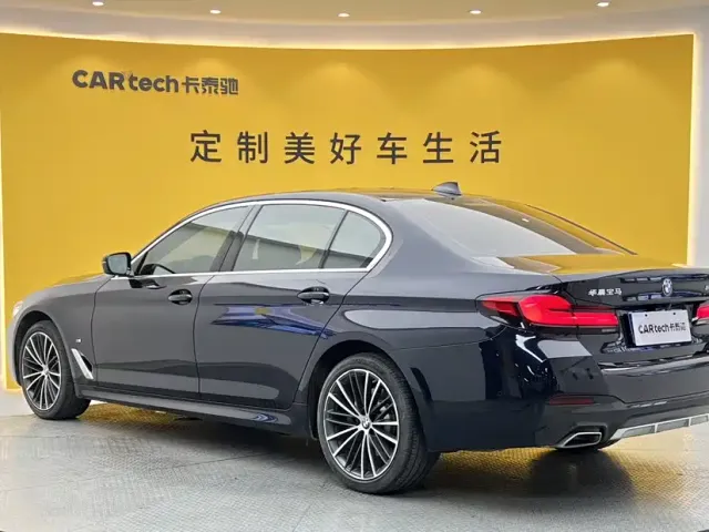 BMW 5 Series — Фото автомобиля 6