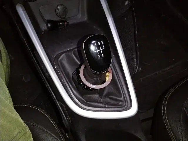 Chevrolet Cavalier — Фото автомобиля 10