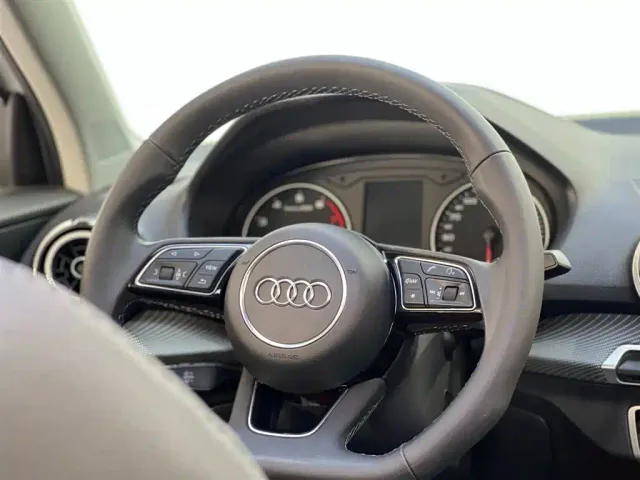 Audi Q2L — Фото автомобиля 15