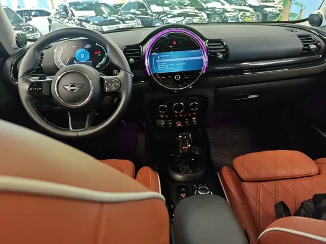 MINI Clubman — Фото автомобиля 9