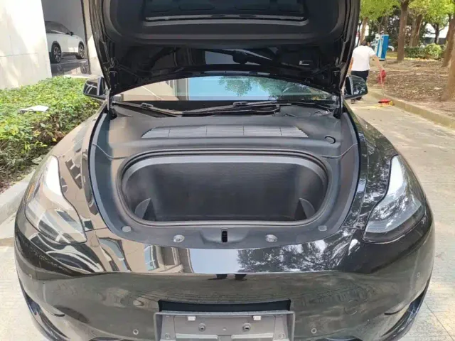 Tesla Model Y 2022 Facelift Rear-Wheel Drive Version — Фото автомобиля 19