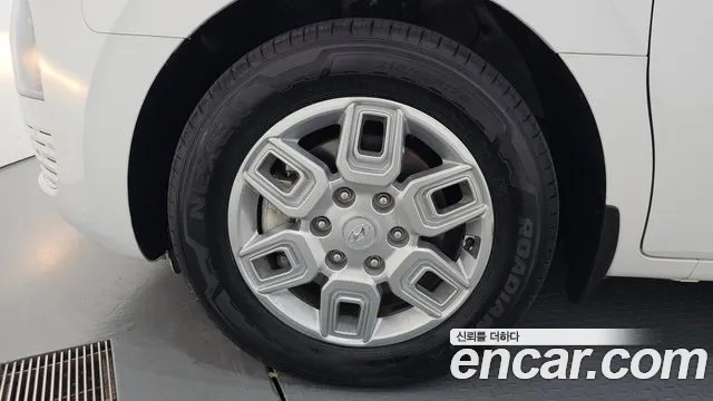 Hyundai Staria Staria Tourer 11 мест — Фото автомобиля 4