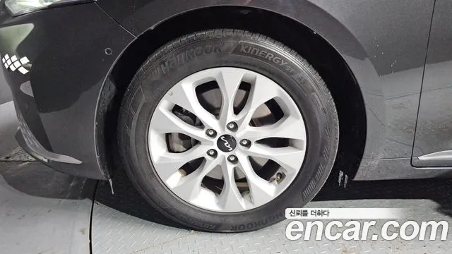 Kia K8 2.5 Бензин 2WD — Фото автомобиля 5