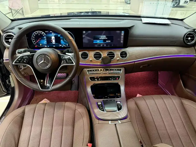 Mercedes-Benz E-Class — Фото автомобиля 6