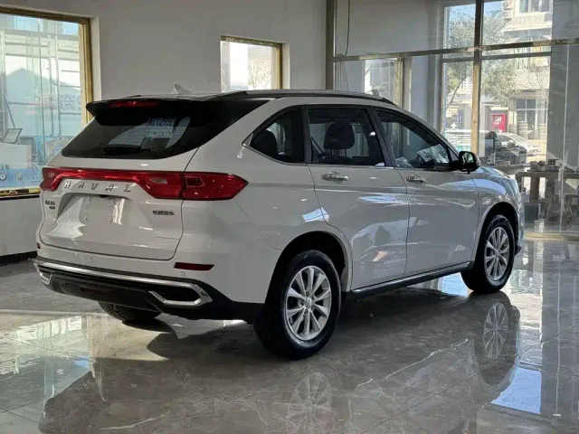 Haval M6 — Фото автомобиля 6
