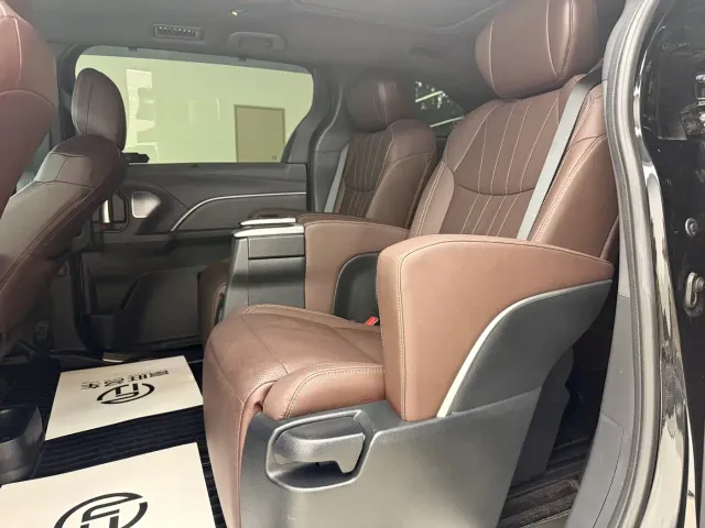 Toyota Granvia — Фото автомобиля 9