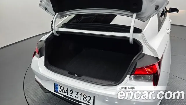 Hyundai AVANTE Smart — Фото автомобиля 30