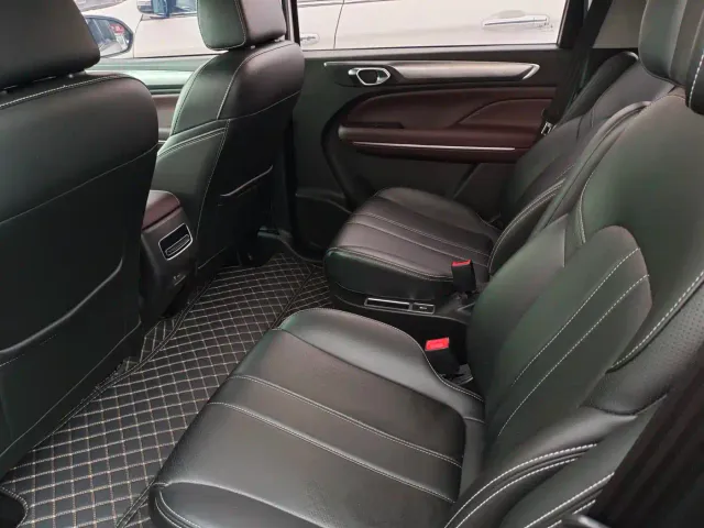 GAC Trumpchi M6 — Фото автомобиля 5