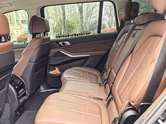 BMW X7 — Фото автомобиля 5