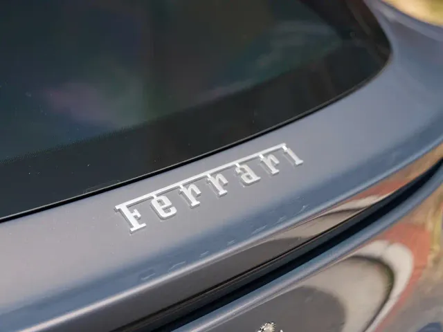 Ferrari Purosangue — Фото автомобиля 10