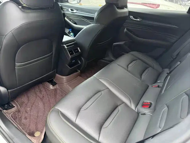 Geely Xingrui — Фото автомобиля 11