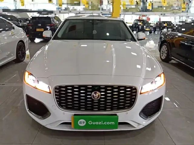 Jaguar XFL — Фото автомобиля 2