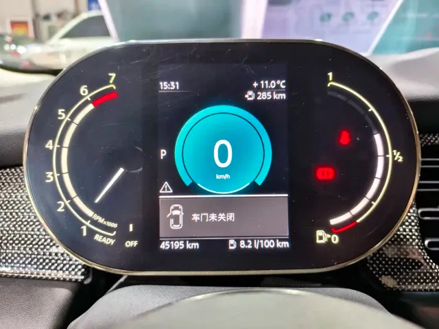 MINI Hatch — Фото автомобиля 10