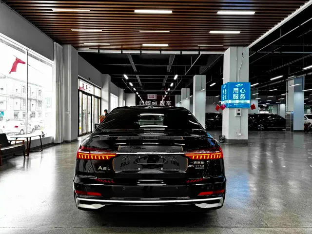 Audi A6L — Фото автомобиля 15