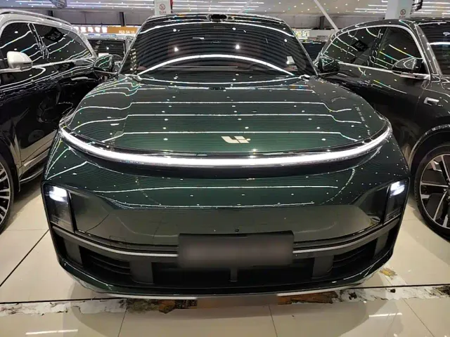 Li Auto L9 — Фото автомобиля 2