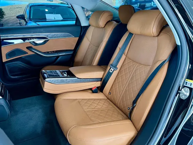 Audi A8 — Фото автомобиля 11