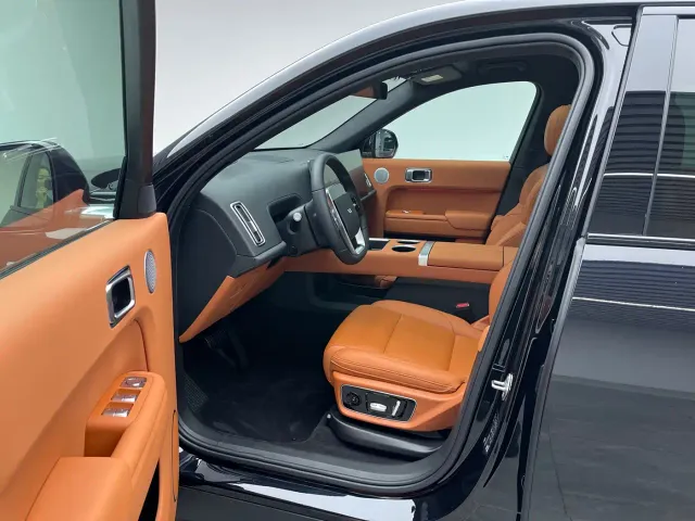 Li Auto L7 — Фото автомобиля 16