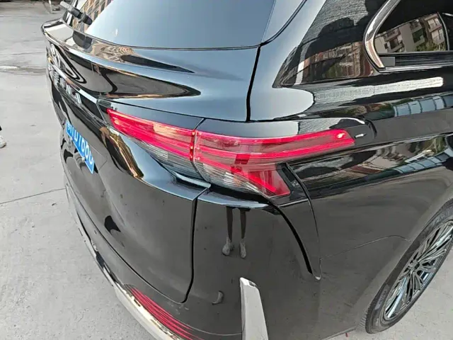 Toyota Sienna — Фото автомобиля 7