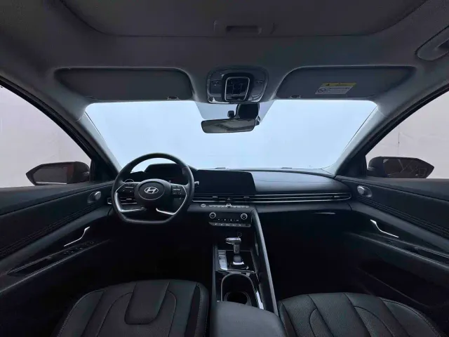 Hyundai Elantra — Фото автомобиля 10