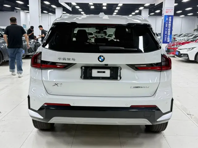 BMW X1 — Фото автомобиля 5