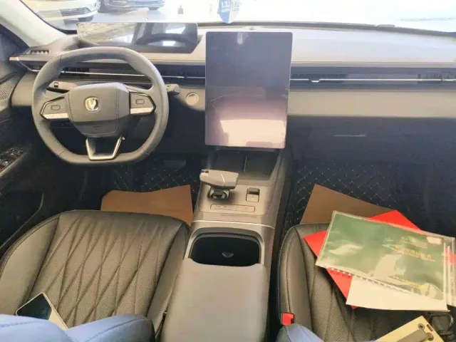 Changan Eado — Фото автомобиля 12
