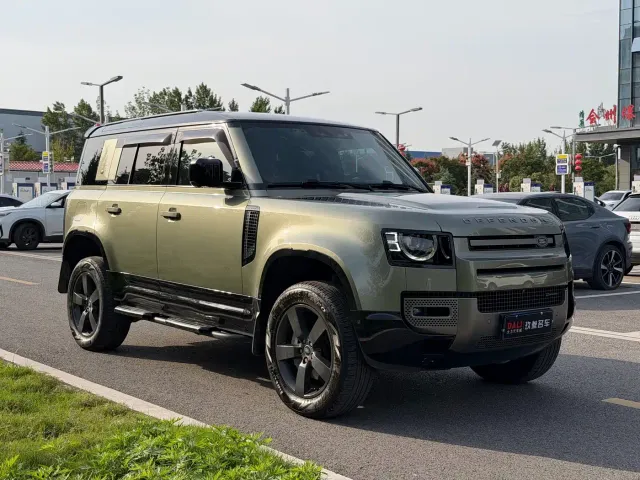 Land Rover Defender — Фото автомобиля 3