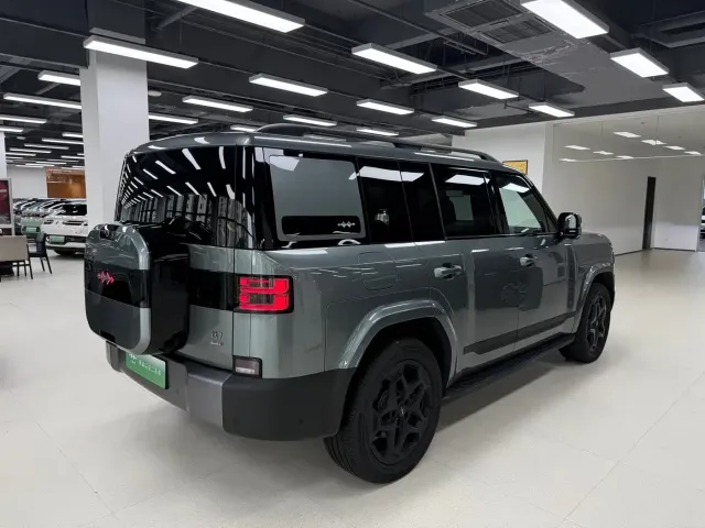 Fang Cheng Bao Titanium 7 2025 AWD Base Model — Фото автомобиля 5