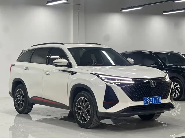 Changan CS75 Plus — Фото автомобиля 3