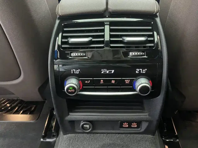 BMW 5 Series — Фото автомобиля 27
