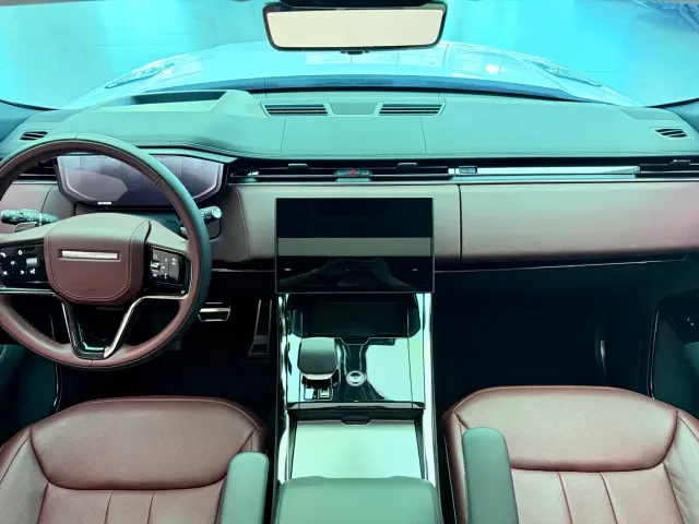 Land Rover Range Rover Sport — Фото автомобиля 8