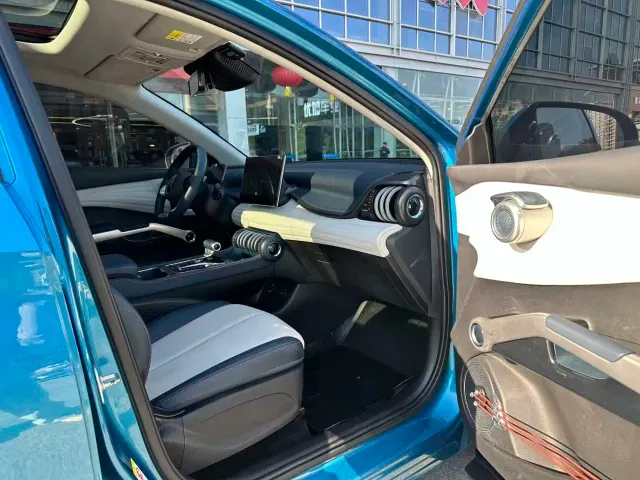 BYD Yuan PLUS — Фото автомобиля 8