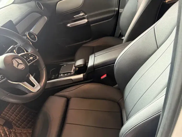 Mercedes-Benz GLB-Class — Фото автомобиля 4