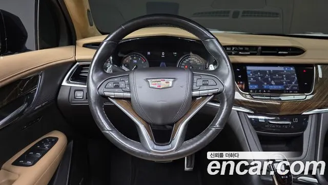 Cadillac XT6 — Фото автомобиля 14