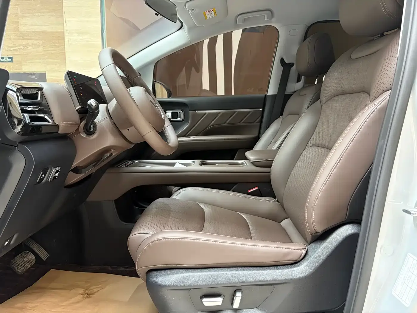 Wuling Motors Xingguang 730 New Energy 2025 Model Plug-in Hybrid Base Version — Фото автомобиля 5