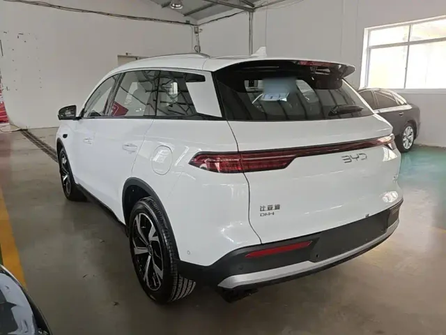 BYD Song Pro — Фото автомобиля 4