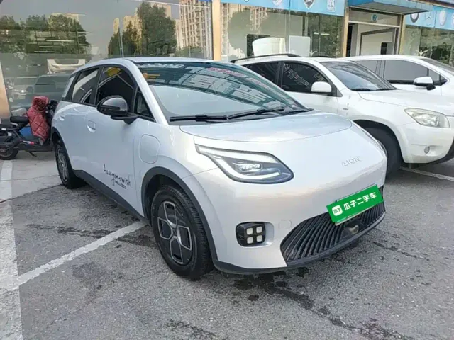 GAC Aion UT — Фото автомобиля 3