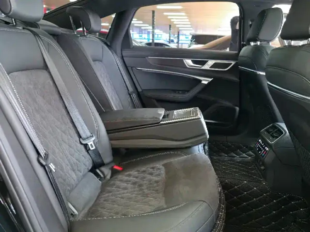 Audi A6L — Фото автомобиля 10