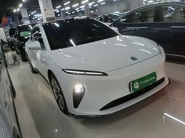 Nio ET5 — Фото автомобиля 3
