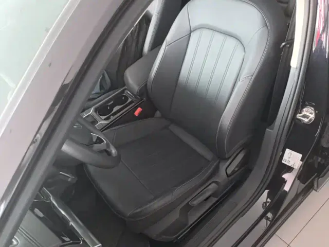 Volkswagen Passat — Фото автомобиля 14