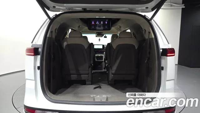 Kia Carnival Generation 4 — Фото автомобиля 20