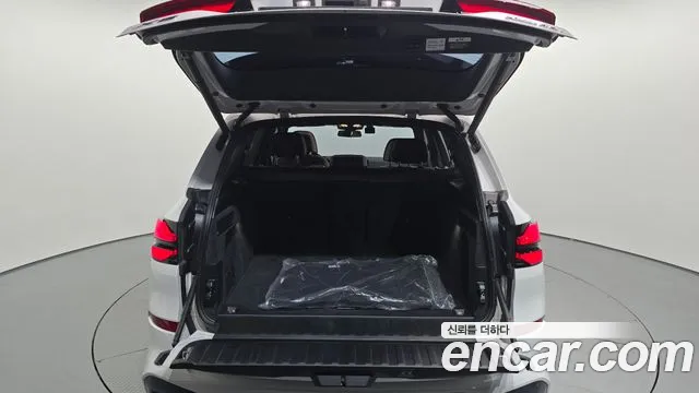 BMW X5 xDrive 40i M Sport — Фото автомобиля 29