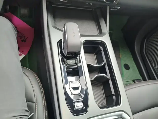 Geely Haoyue L — Фото автомобиля 13