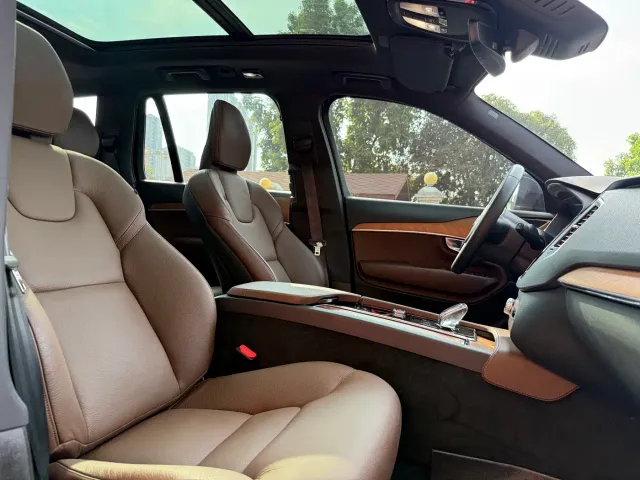 Volvo XC90 — Фото автомобиля 11