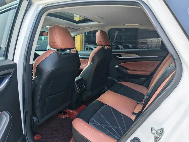 Changan Eado — Фото автомобиля 9