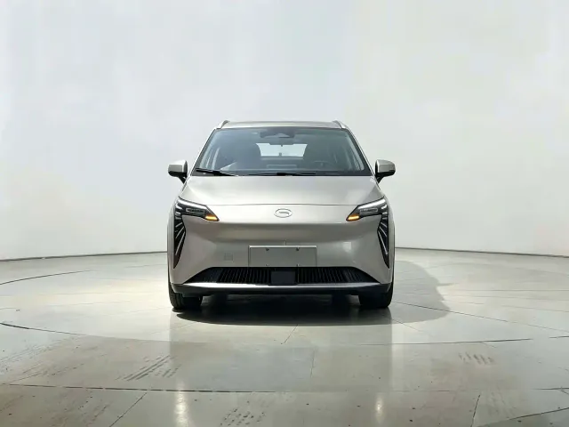 GAC Aion Y — Фото автомобиля 2