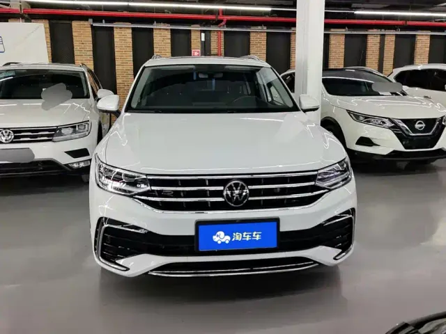 Volkswagen Tiguan L — Фото автомобиля 2