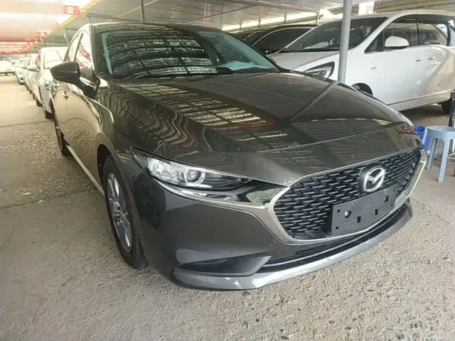 Mazda Axela — Фото автомобиля 3